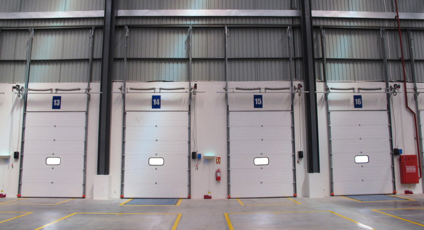 Sectional Door Vertical Lift - Logistic Project